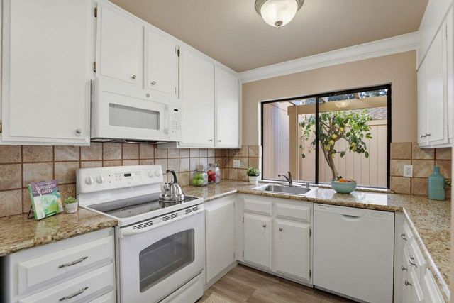 278 Hartnell Pl, Sacramento, CA 95825