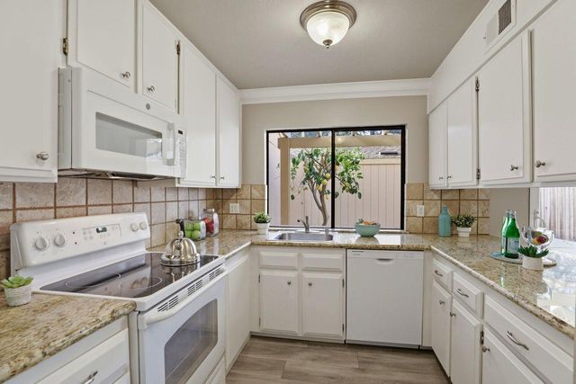 278 Hartnell Pl, Sacramento, CA 95825