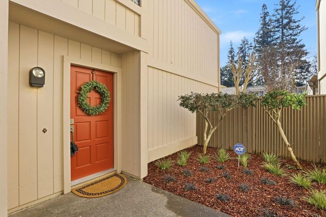 278 Hartnell Pl, Sacramento, CA 95825