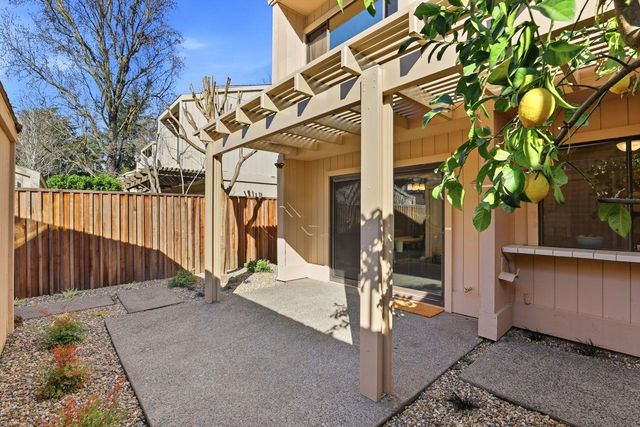 278 Hartnell Pl, Sacramento, CA 95825