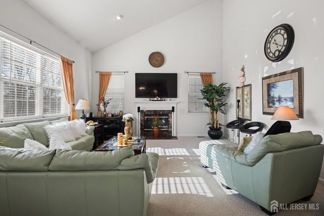 3 Summerfield Drive, Franklin, NJ 08540