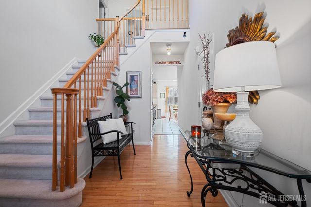 3 Summerfield Drive, Franklin, NJ 08540