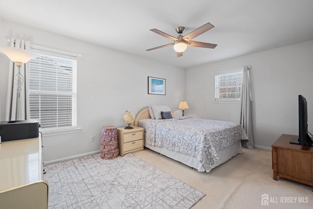 3 Summerfield Drive, Franklin, NJ 08540