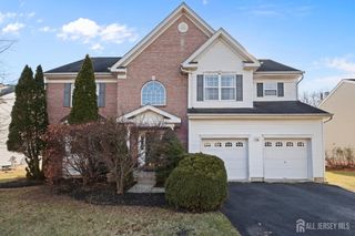 3 Summerfield Drive, Franklin, NJ 08540