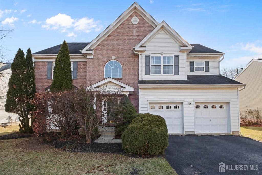 3 Summerfield Drive, Franklin, NJ 08540