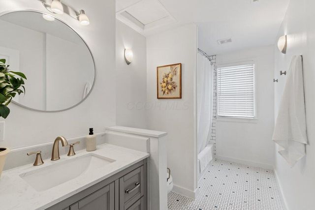 627 S Selby Boulevard, Worthington, OH 43085