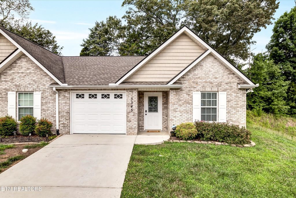 3345 Cummins Lane, Knoxville, TN 37921