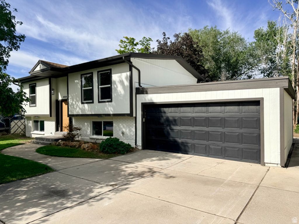 10320 S CLEARVIEW DR, Sandy, UT 84070 — exterior