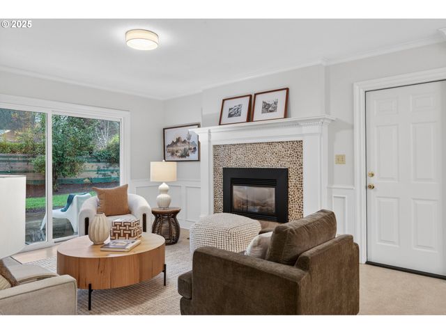 8920 Sw JAMIESON Rd, Portland, OR 97225