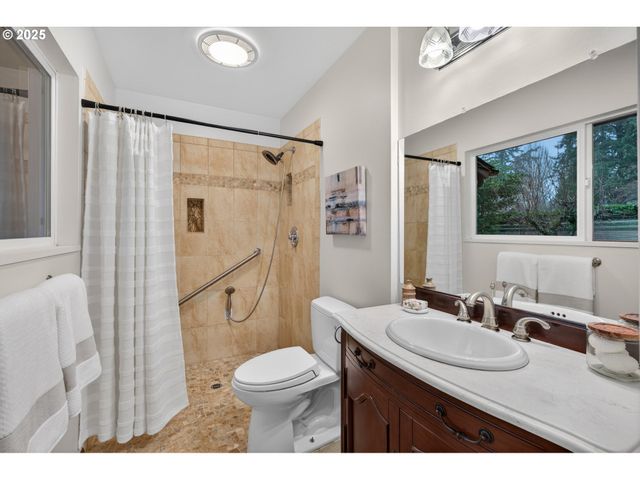 8920 Sw JAMIESON Rd, Portland, OR 97225