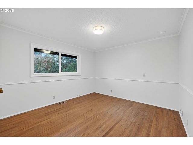 8920 Sw JAMIESON Rd, Portland, OR 97225