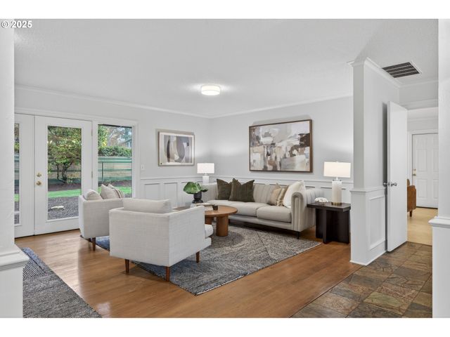 8920 Sw JAMIESON Rd, Portland, OR 97225