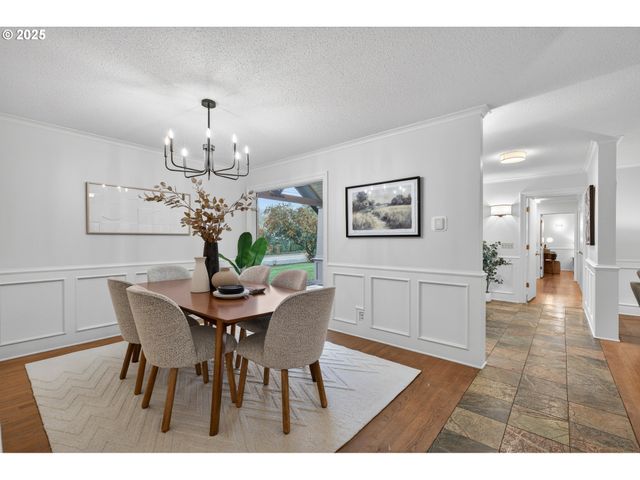 8920 Sw JAMIESON Rd, Portland, OR 97225