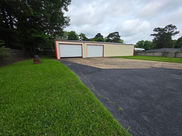 1001 Palmetto Road, Benton, LA 71006