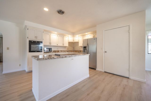 2580 Keswick Dam Road, Redding, CA 96003