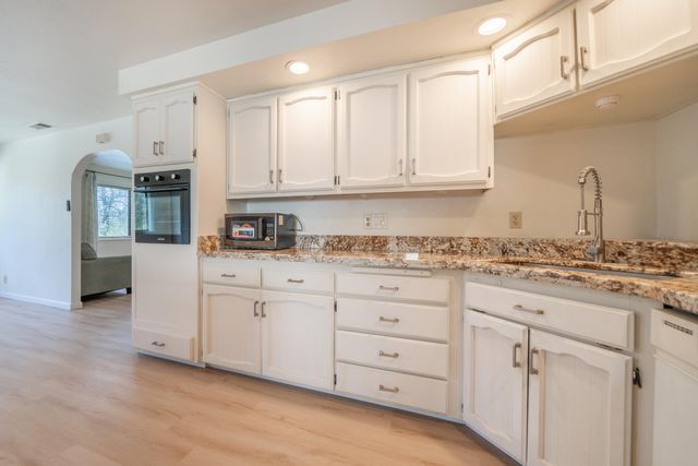 2580 Keswick Dam Road, Redding, CA 96003