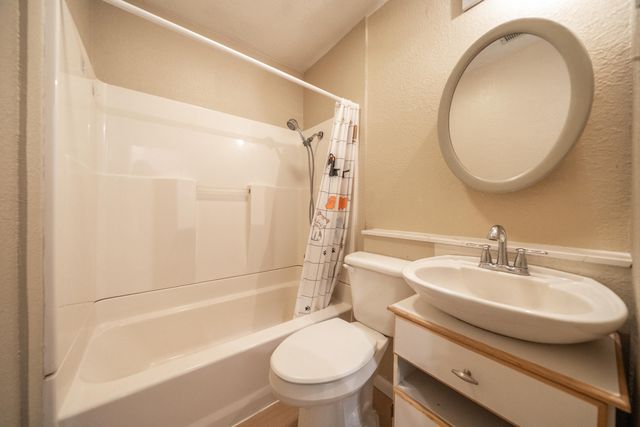 2580 Keswick Dam Road, Redding, CA 96003