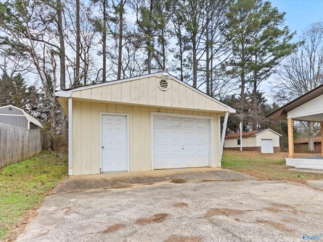 288 Greenwood Avenue, Boaz, AL 35957