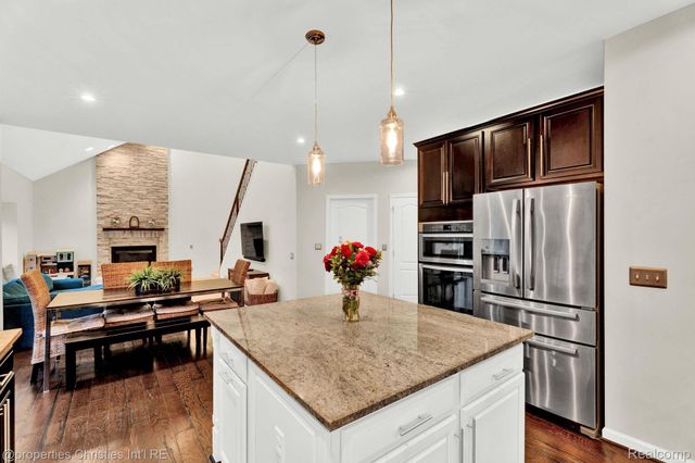 24329 Saybrook Court, Novi, MI 48374