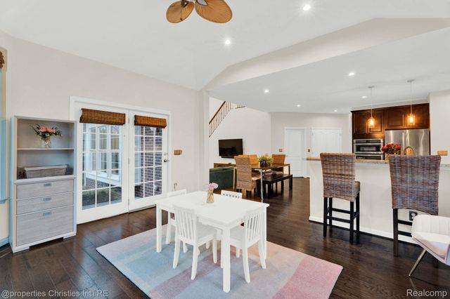 24329 Saybrook Court, Novi, MI 48374