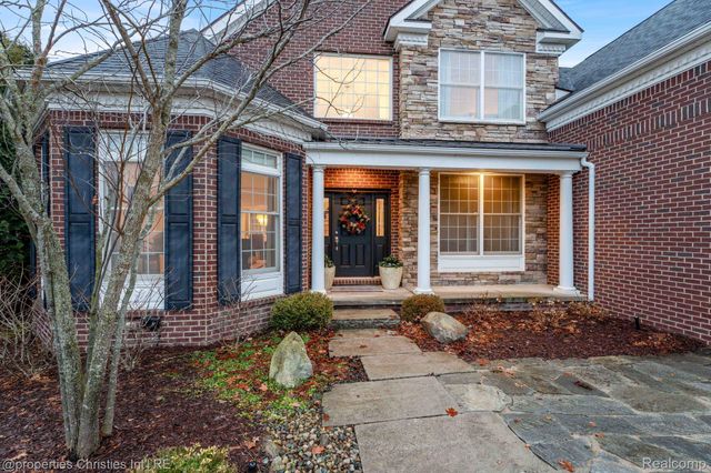 24329 Saybrook Court, Novi, MI 48374