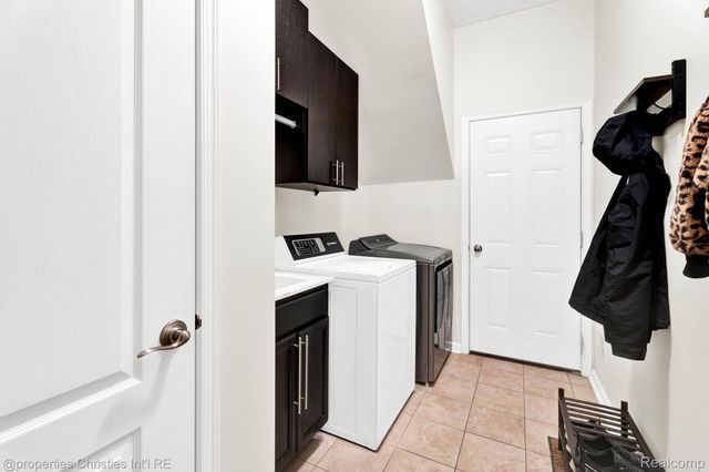 24329 Saybrook Court, Novi, MI 48374