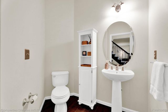 24329 Saybrook Court, Novi, MI 48374