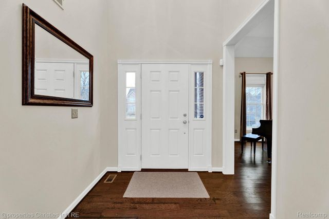 24329 Saybrook Court, Novi, MI 48374