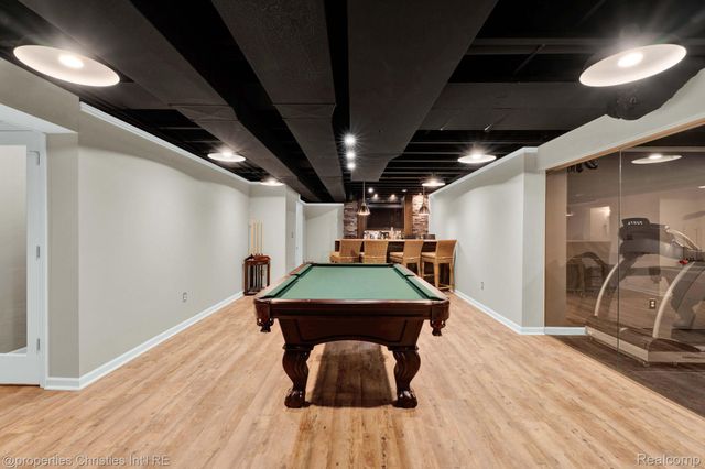 24329 Saybrook Court, Novi, MI 48374