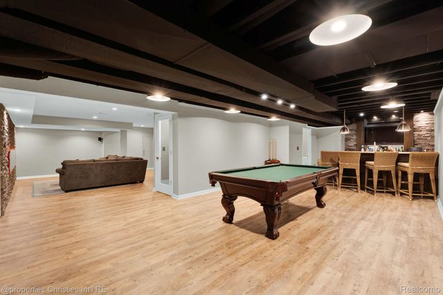 24329 Saybrook Court, Novi, MI 48374