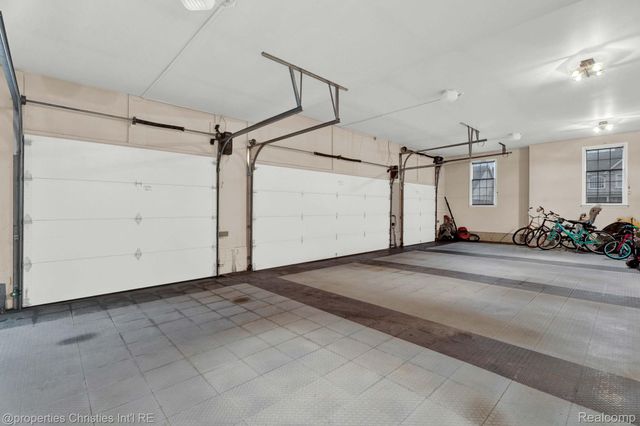 24329 Saybrook Court, Novi, MI 48374