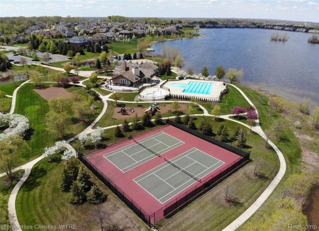 24329 Saybrook Court, Novi, MI 48374