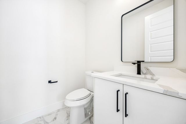 413 N Patton Avenue, Dallas, TX 75203