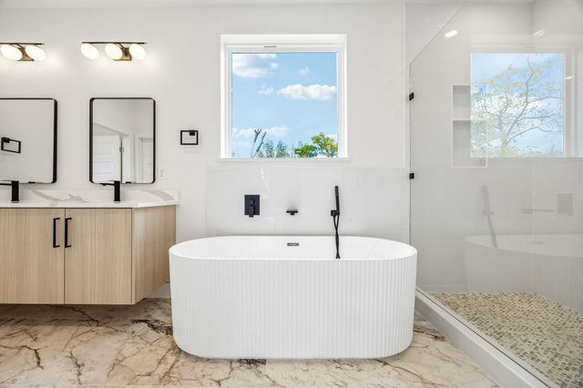 413 N Patton Avenue, Dallas, TX 75203