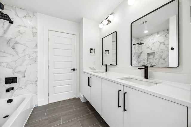 413 N Patton Avenue, Dallas, TX 75203