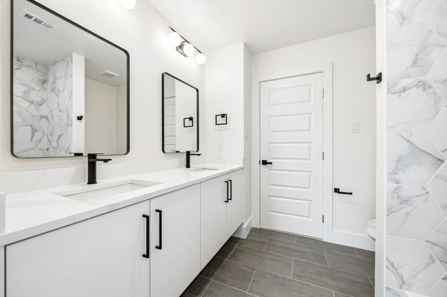 413 N Patton Avenue, Dallas, TX 75203