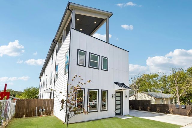 413 N Patton Avenue, Dallas, TX 75203
