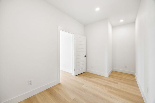 413 N Patton Avenue, Dallas, TX 75203