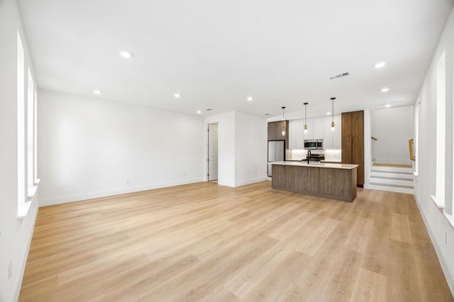 413 N Patton Avenue, Dallas, TX 75203