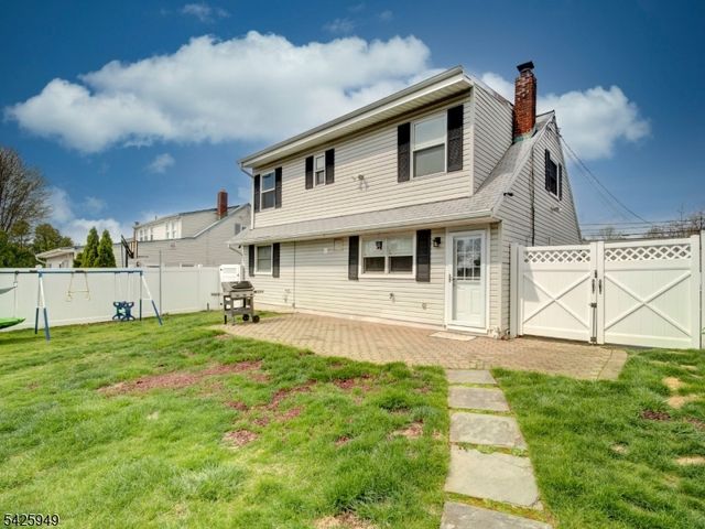 23 Clara Pl, Cedar Grove Twp., NJ 07009