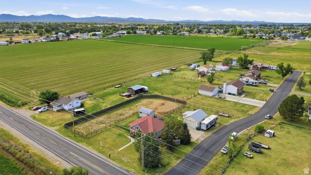 5264 W 5500 S, Hooper, UT 84315