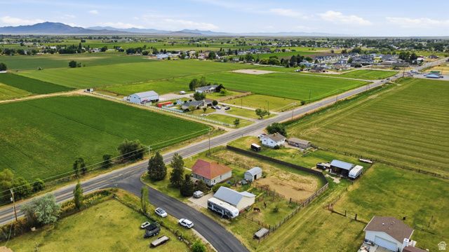 5264 W 5500 S, Hooper, UT 84315