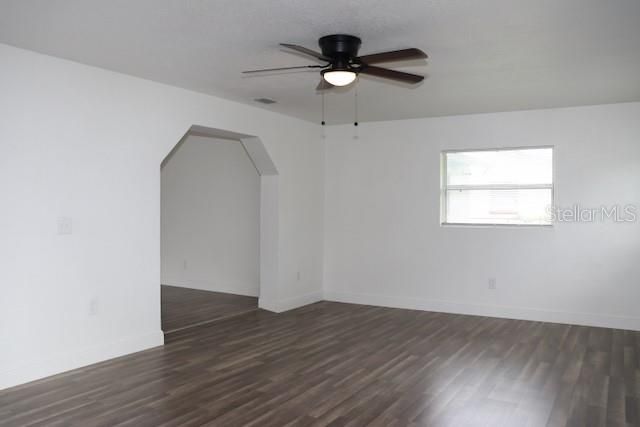 2113 LA DUE COURT, Orlando, FL 32811