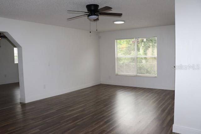 2113 LA DUE COURT, Orlando, FL 32811