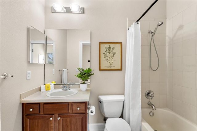 25516 HAWKS RUN LANE, Sorrento, FL 32776