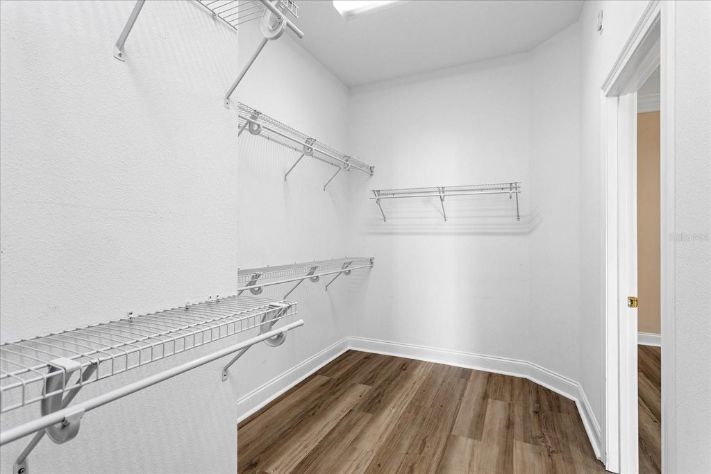 Image 26 of property listing at 22516 HAWKS RUN LANE, Sorrento, FL 32776