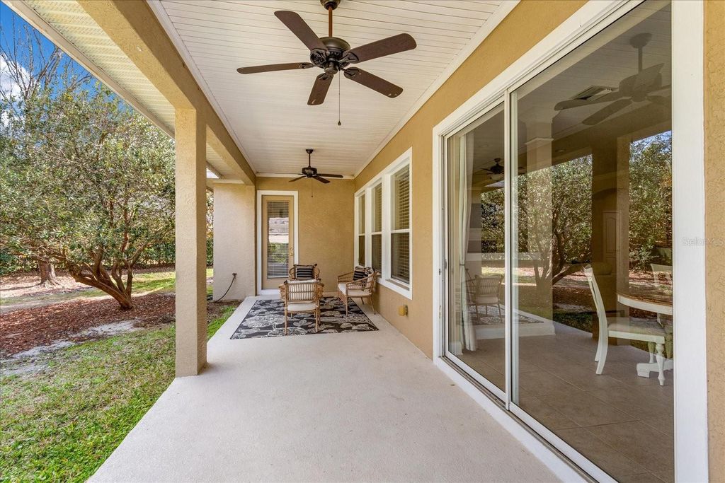 Image 35 of property listing at 22516 HAWKS RUN LANE, Sorrento, FL 32776