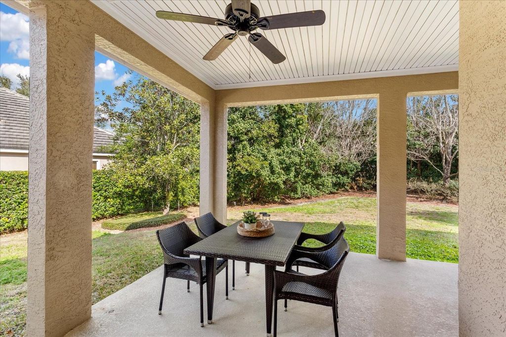 Image 36 of property listing at 22516 HAWKS RUN LANE, Sorrento, FL 32776