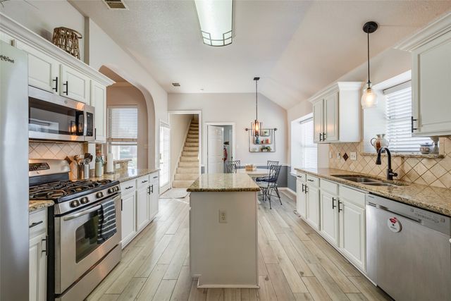 10201 Evergreen Drive, Rowlett, TX 75089