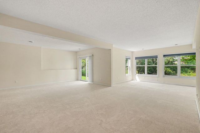 1615 Johnny Cake Ridge Lane L, Eagan, MN 55122